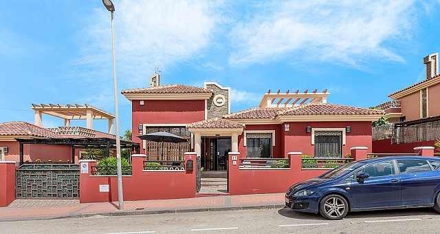 Villa de 3 dormitorios en Algorfa