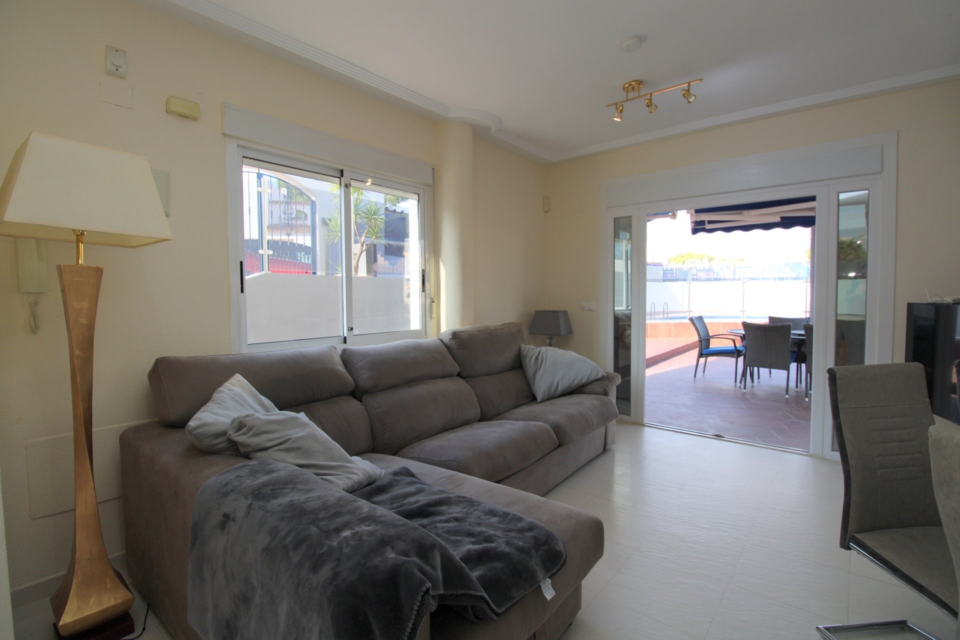 3-Schlafzimmer-Wohnung in Villamartin