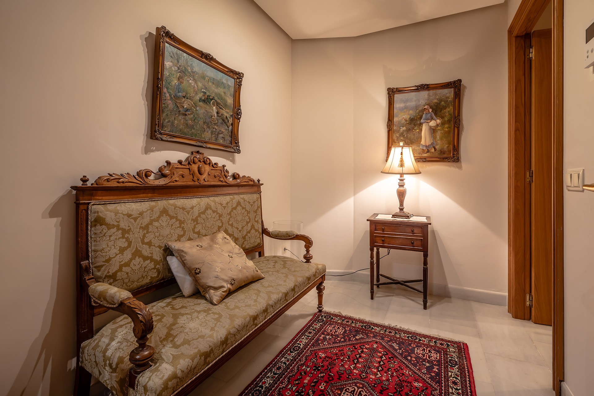 Apartament z 5 sypialniami w Walencji