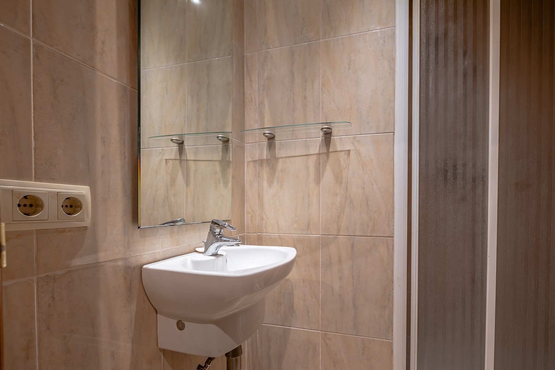 Apartament z 5 sypialniami w Walencji