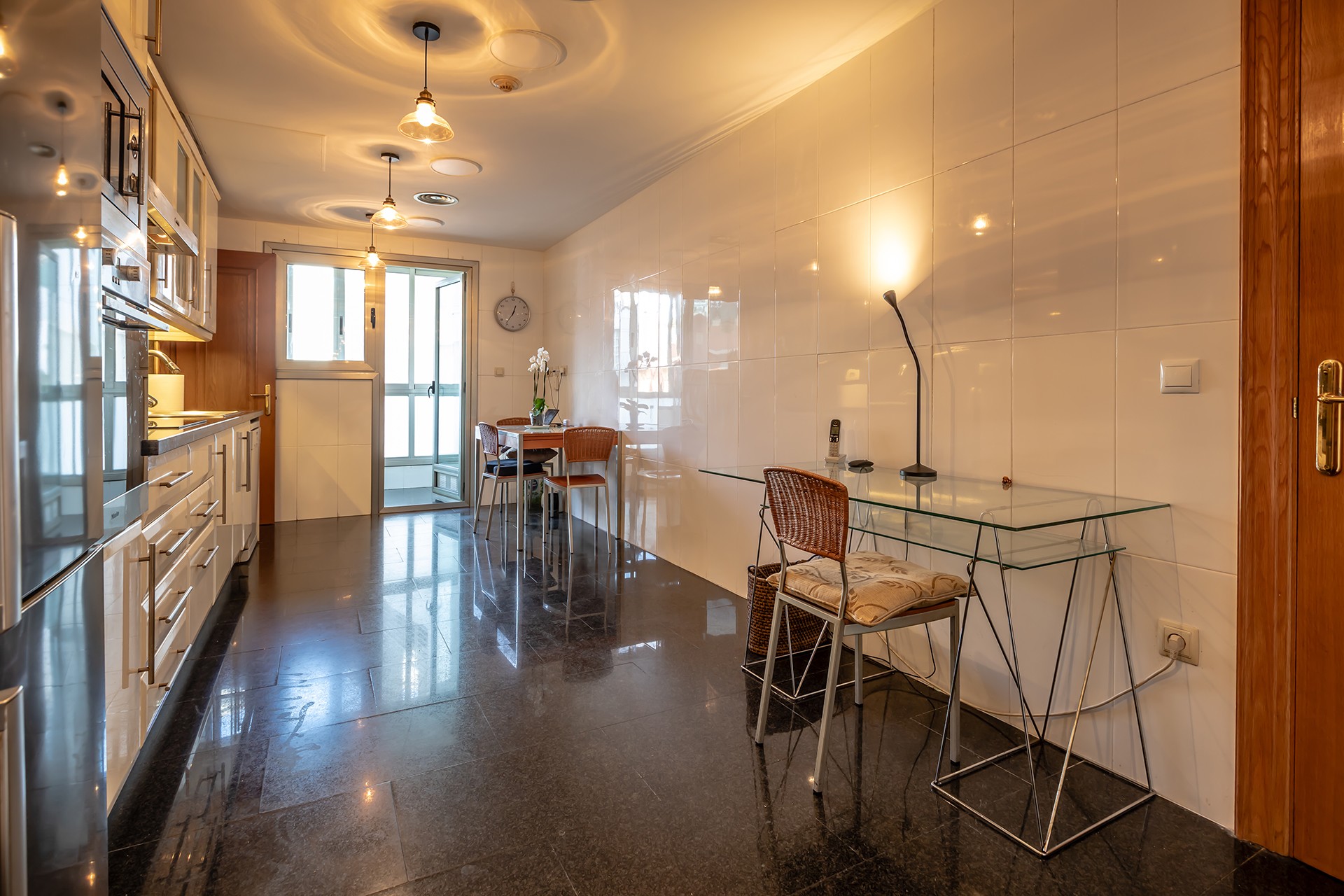 Apartament z 5 sypialniami w Walencji