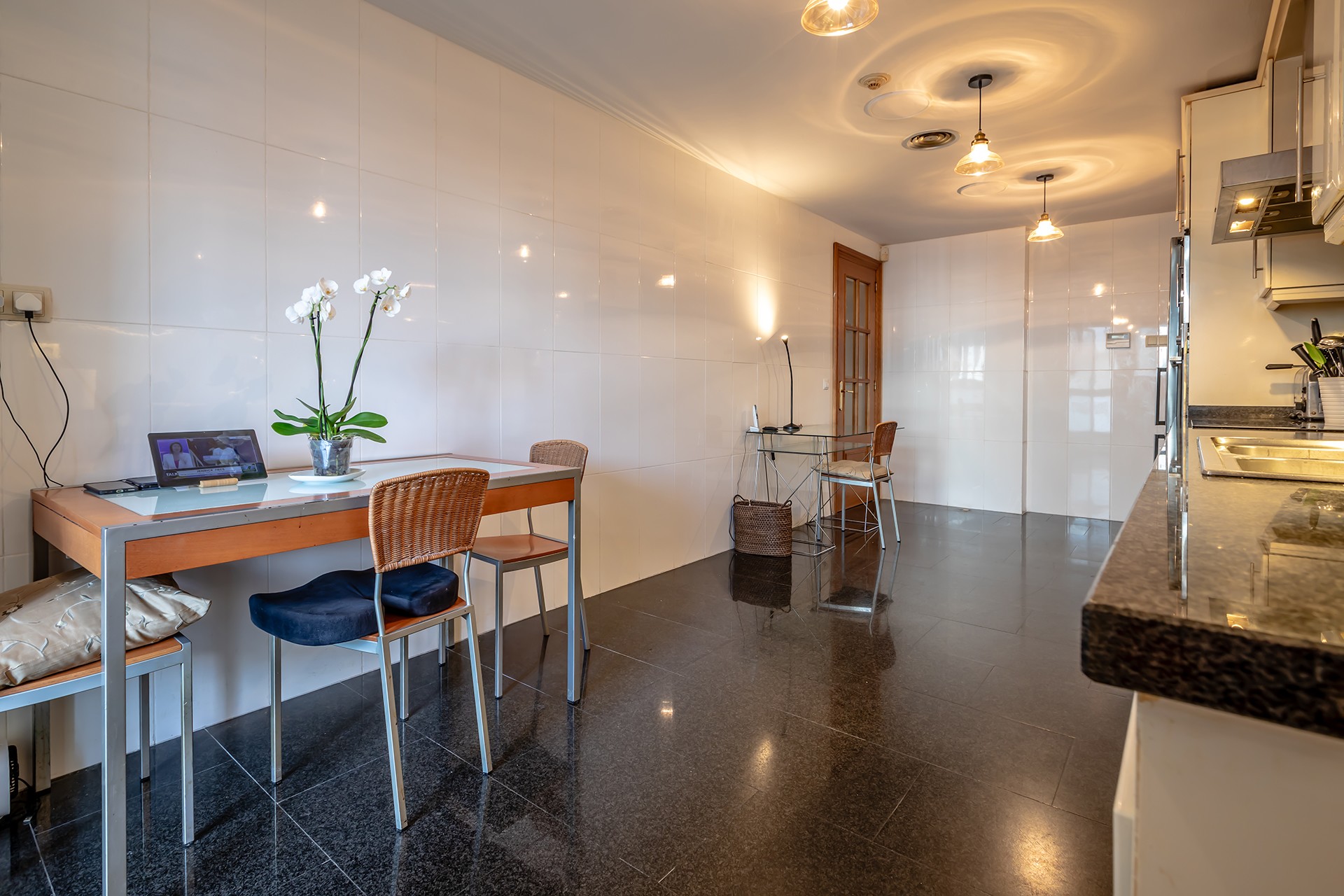 Apartament z 5 sypialniami w Walencji