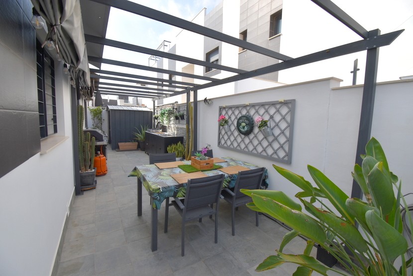 Kamienica z 3 sypialniami w Torre de la Horadada