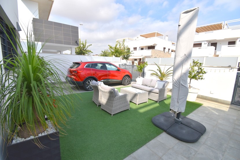 Kamienica z 3 sypialniami w Torre de la Horadada