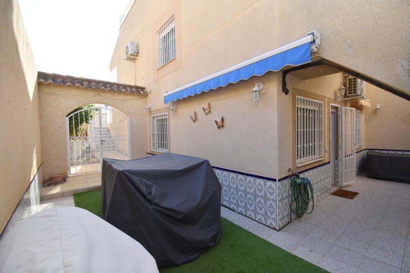 Villa mit 3 Schlafzimmern in Villamartin