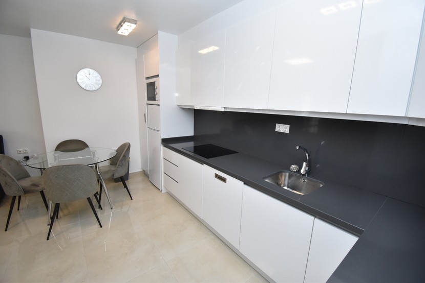 Apartament z 2 sypialniami w Torrevieja