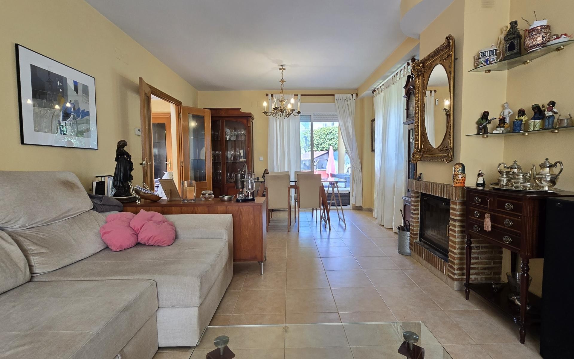 5 Bedroom Villa in Riba Roja del Turia