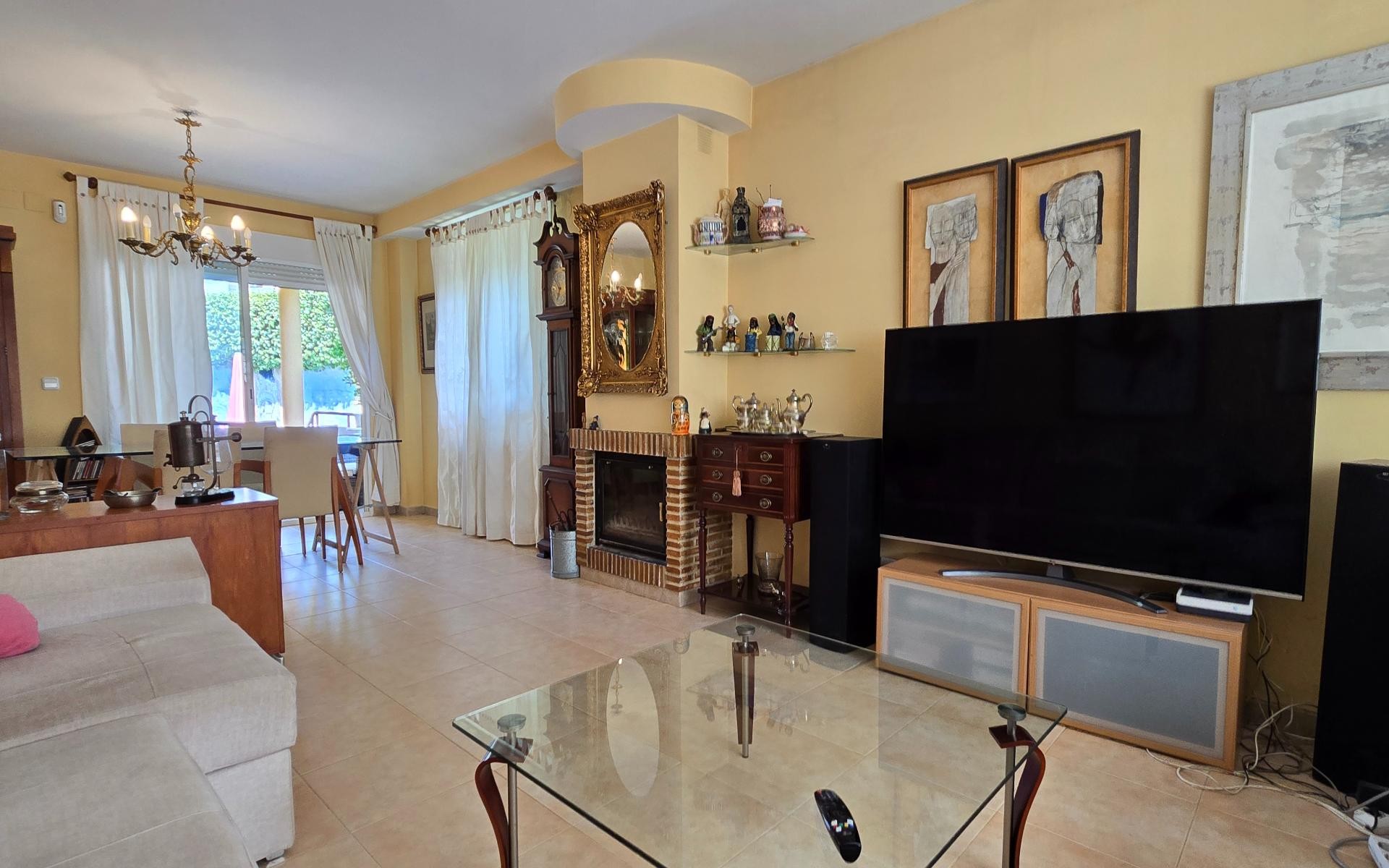 5 Bedroom Villa in Riba Roja del Turia