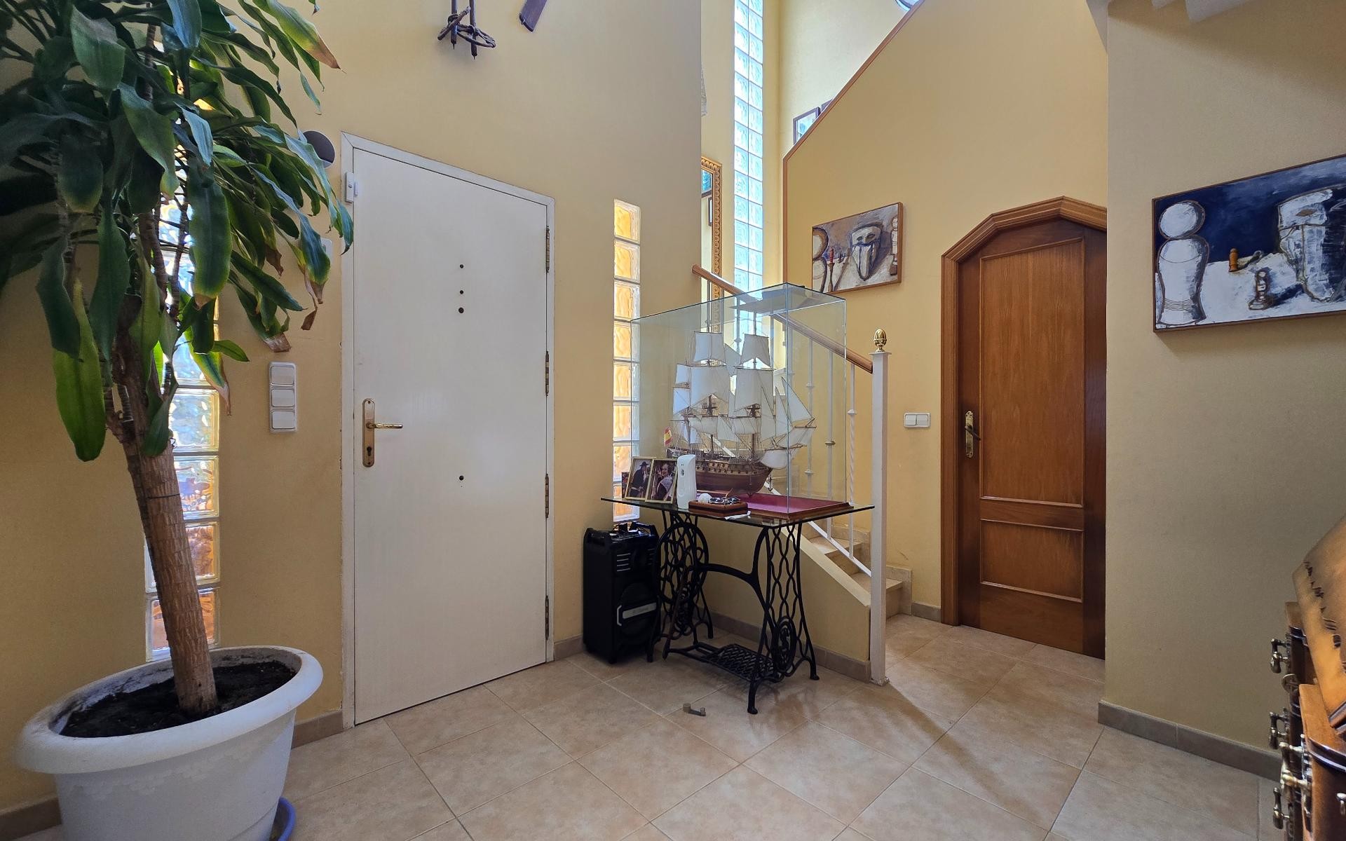 5 Bedroom Villa in Riba Roja del Turia