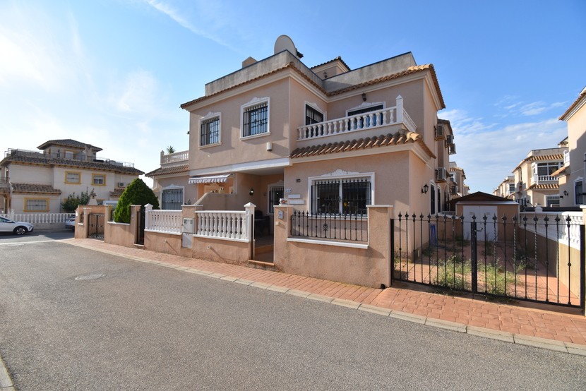 Adosado de 2 dormitorios en Cabo Roig