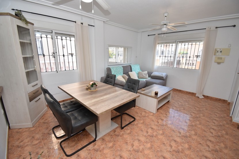 Adosado de 2 dormitorios en Cabo Roig