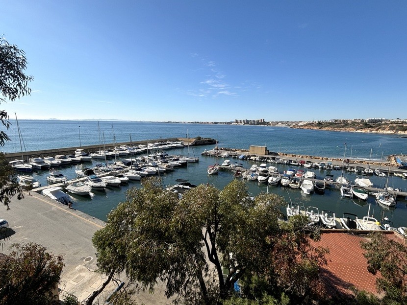 Adosado de 2 dormitorios en Cabo Roig