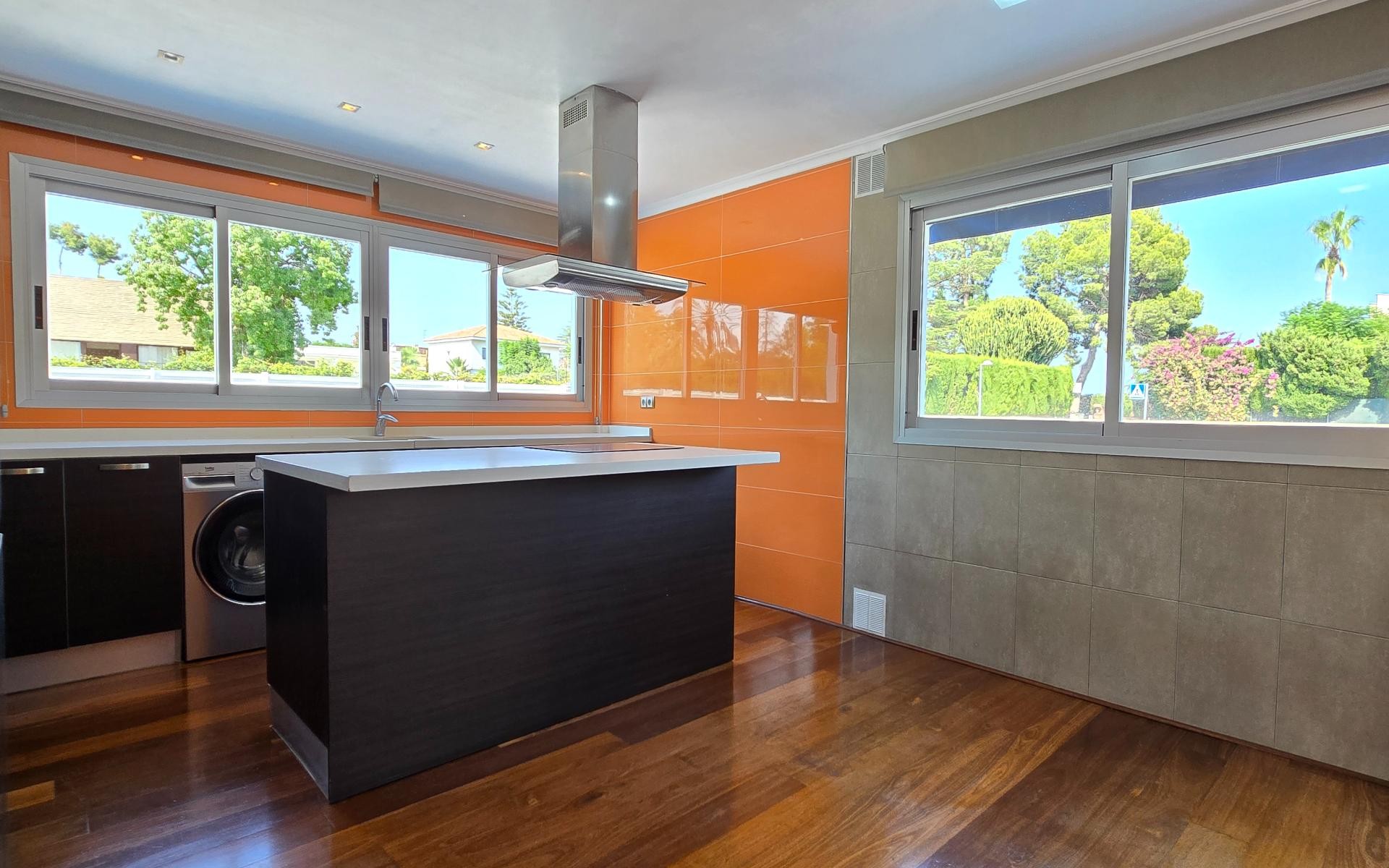 5 Bedroom Villa in La Cañada