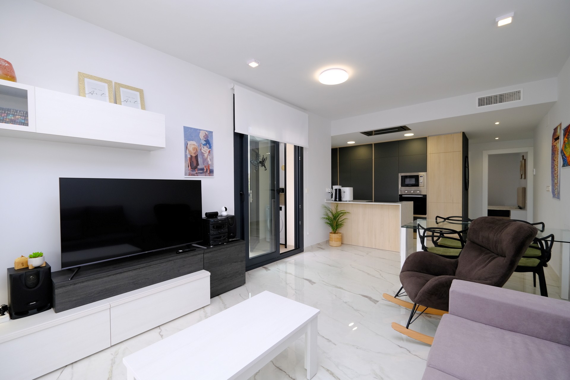 Apartament z 2 sypialniami w Villamartin