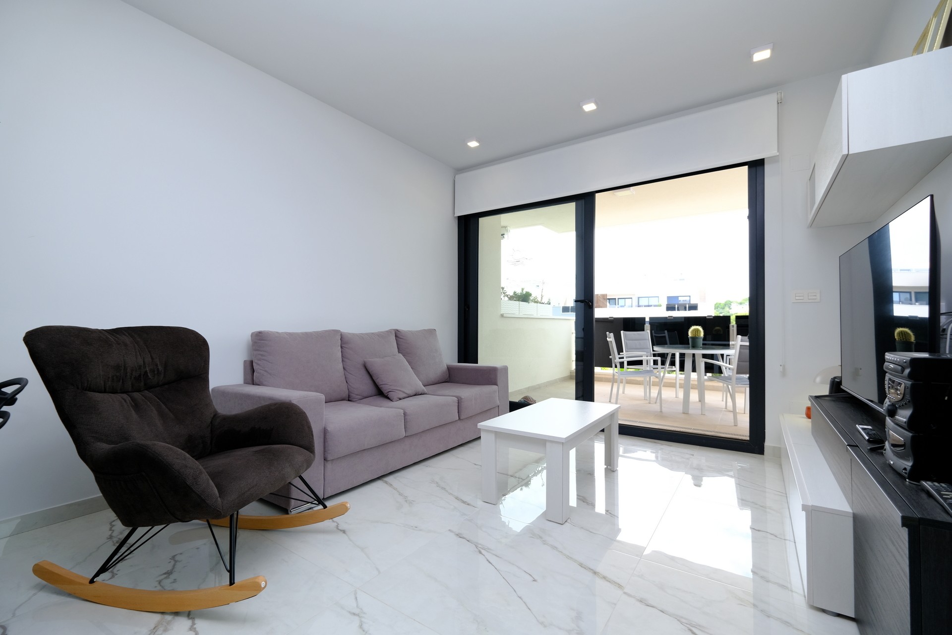 Apartament z 2 sypialniami w Villamartin