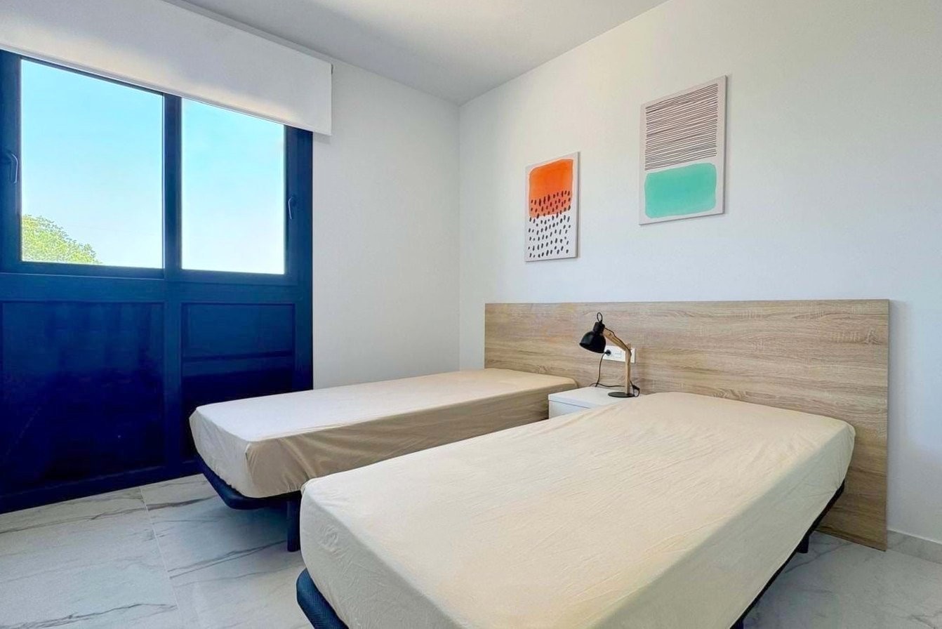 Apartament z 2 sypialniami w Villamartin