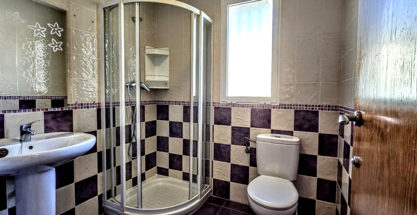 Villa mit 4 Schlafzimmern in Montroy