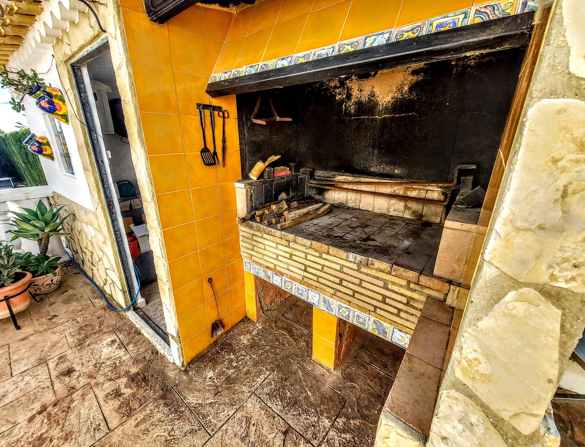 4 Bedroom Villa in Montroy