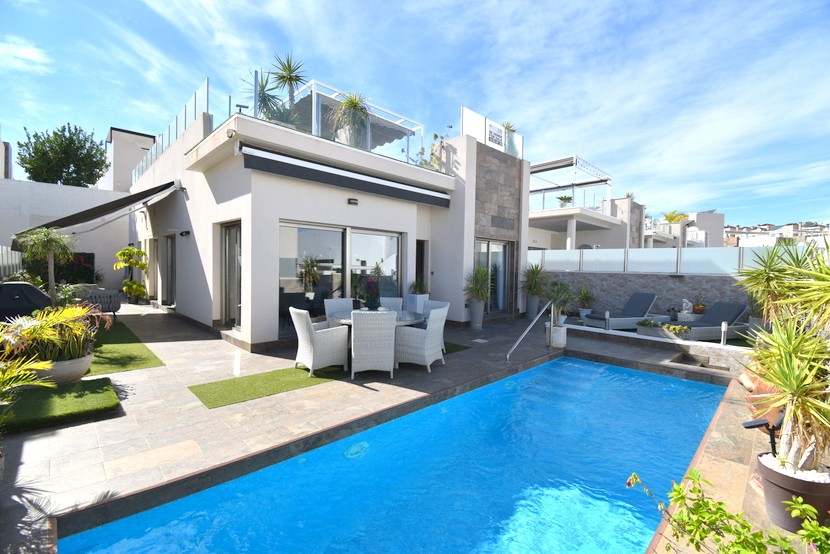 4 slaapkamer villa in Villamartin
