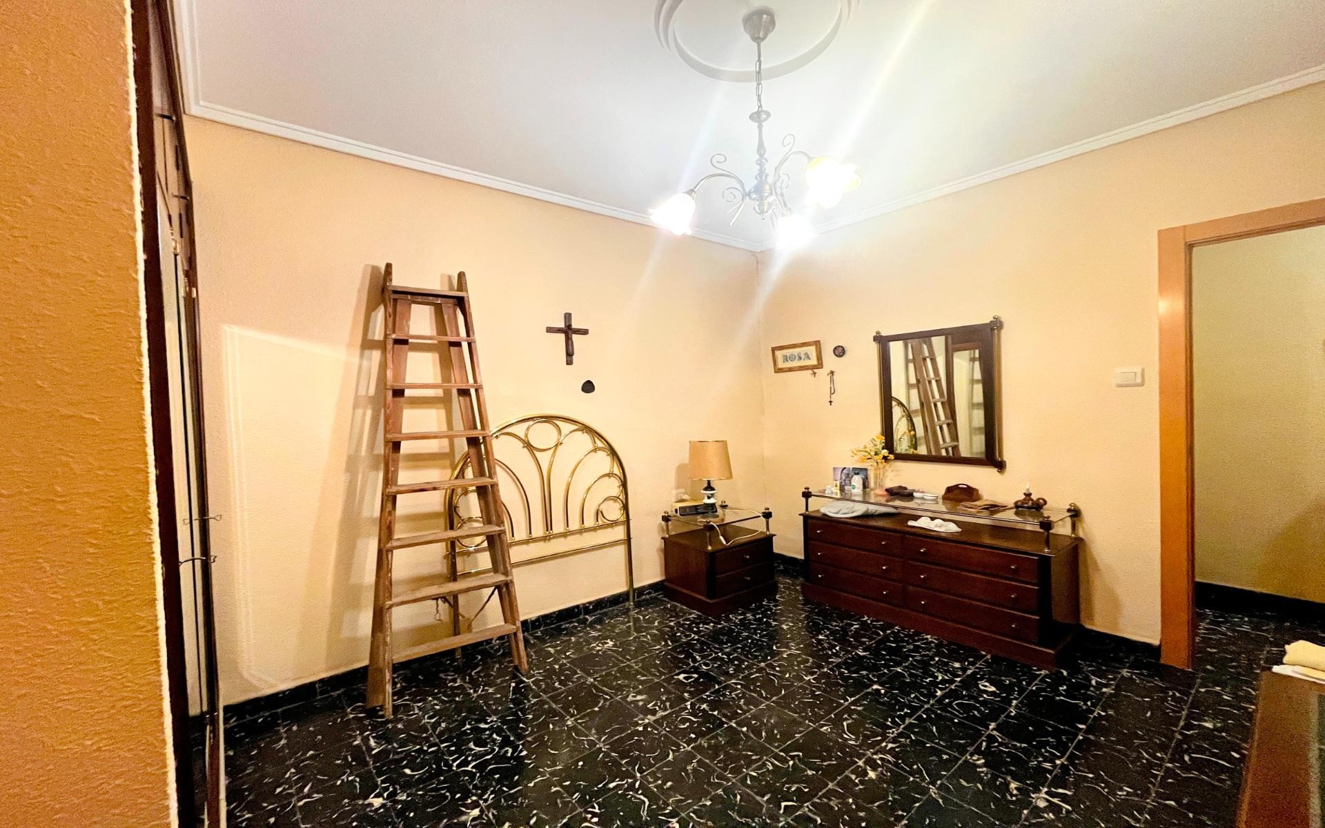 Appartement met 4 slaapkamers in Valencia