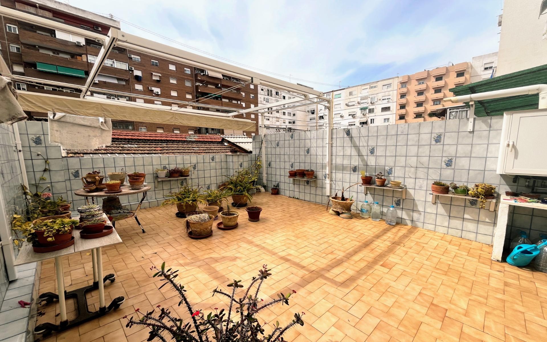 Appartement met 4 slaapkamers in Valencia