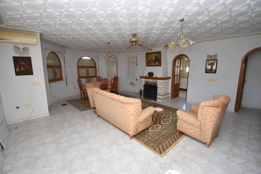 Villa mit 4 Schlafzimmern in El Chaparral