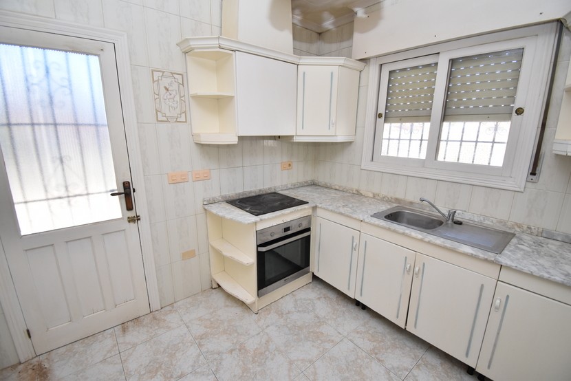 Villa mit 4 Schlafzimmern in El Chaparral