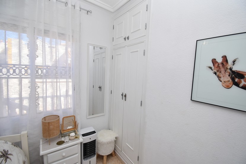 Kamienica z 2 sypialniami w Punta Prima