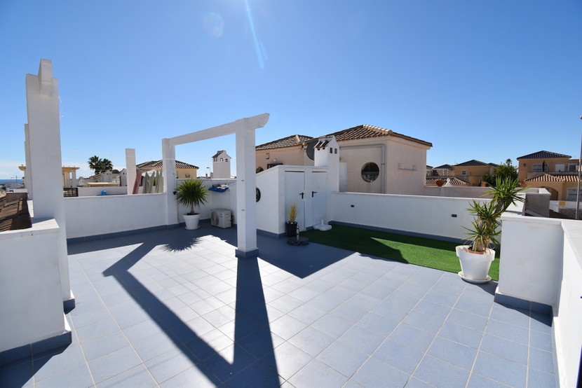 Kamienica z 2 sypialniami w Punta Prima