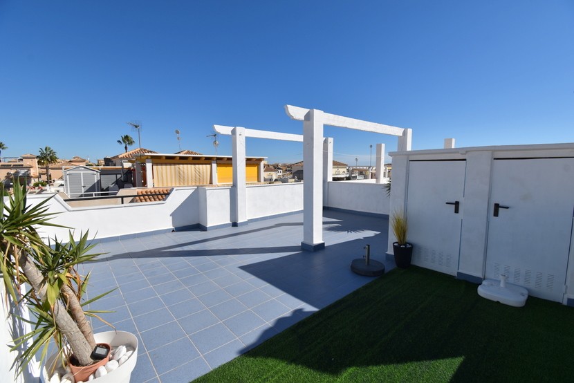 Kamienica z 2 sypialniami w Punta Prima