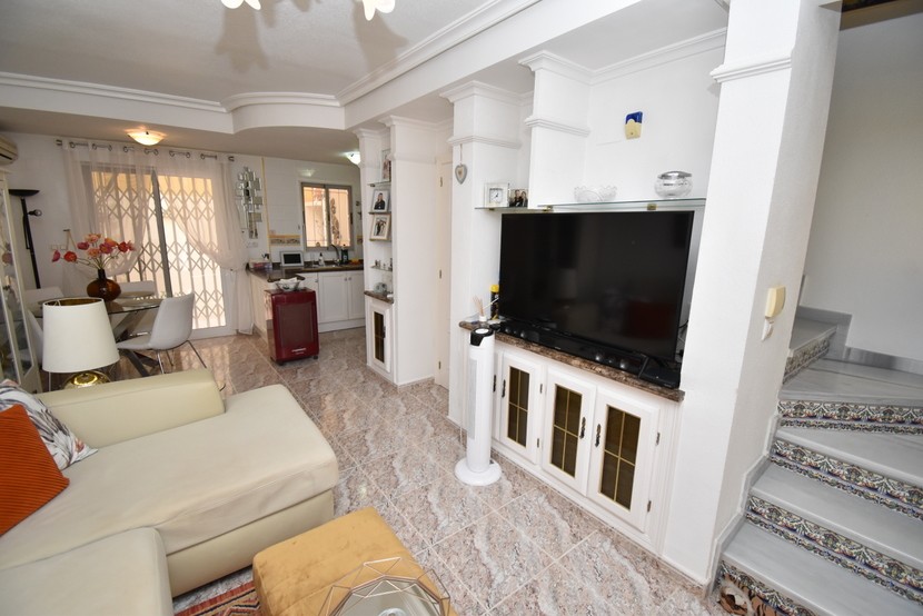 Stadthaus mit 2 Schlafzimmern in Villamartin