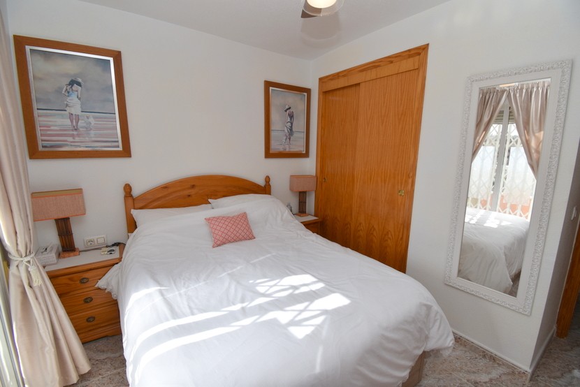 Stadthaus mit 2 Schlafzimmern in Villamartin