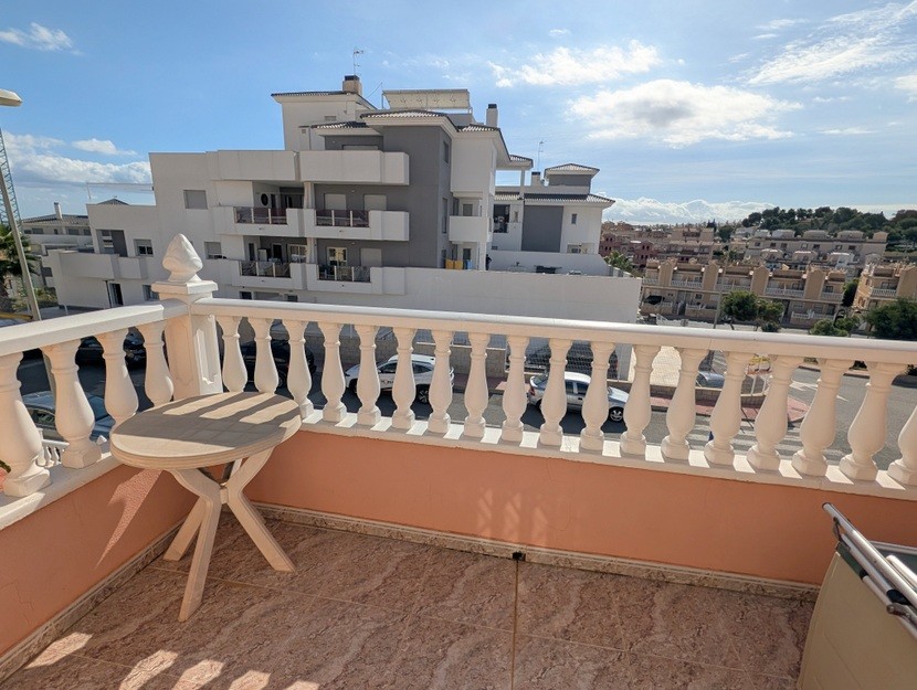 Stadthaus mit 2 Schlafzimmern in Villamartin