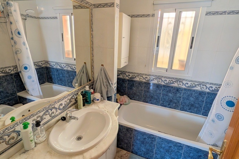 Stadthaus mit 2 Schlafzimmern in Villamartin