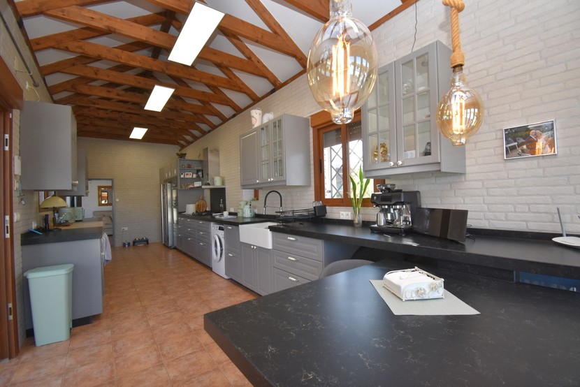 Villa de 5 dormitorios en Jacarilla