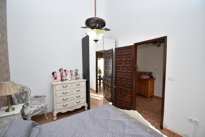 Villa de 5 dormitorios en Jacarilla