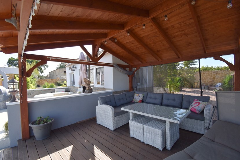 Villa de 5 dormitorios en Jacarilla