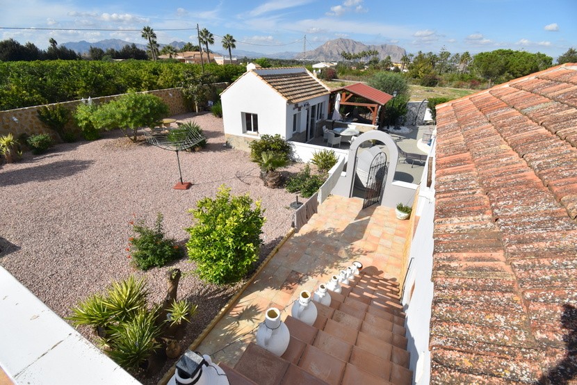 Villa de 5 dormitorios en Jacarilla