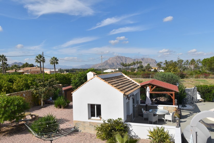 Villa de 5 dormitorios en Jacarilla