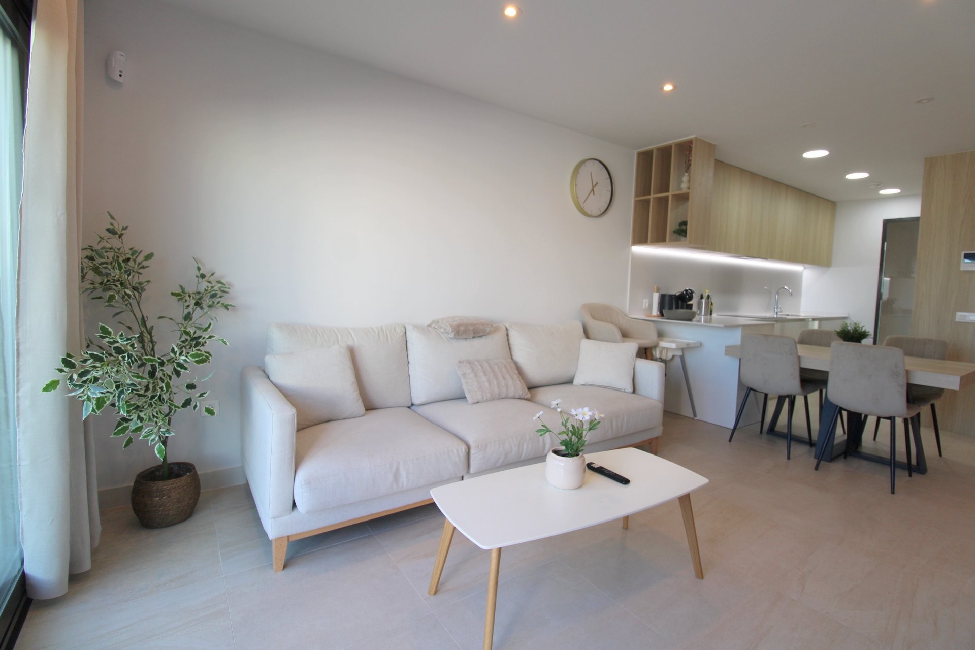 Apartament z 3 sypialniami w Los Balcones