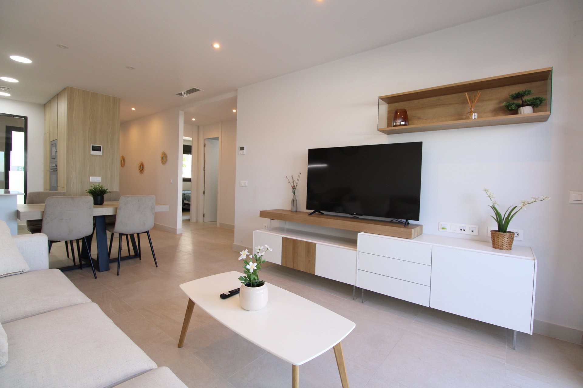 Apartament z 3 sypialniami w Los Balcones