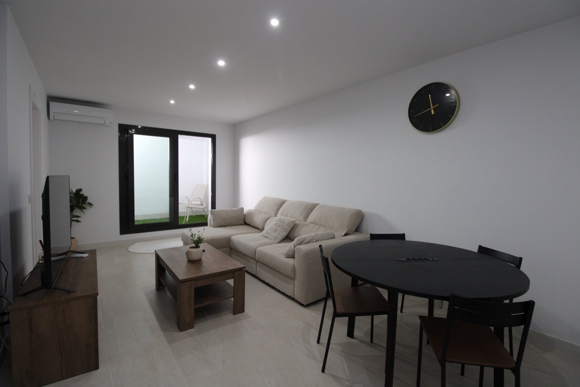 Apartament z 3 sypialniami w Los Balcones