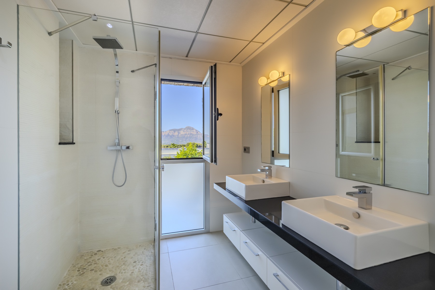 5 Bedroom Villa in Javea