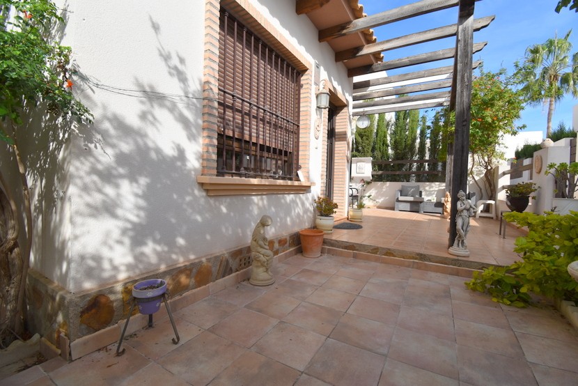 2 Bedroom Villa in Villamartin