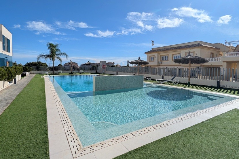 Appartement met 2 slaapkamers in Playa Flamenca