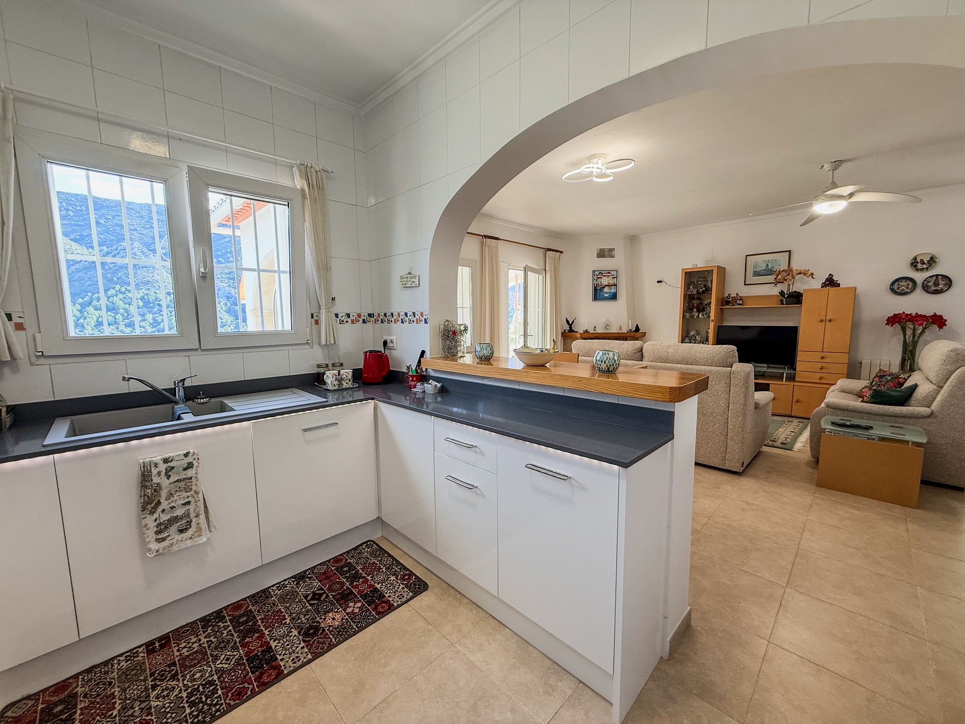 Villa mit 4 Schlafzimmern in Pedreguer