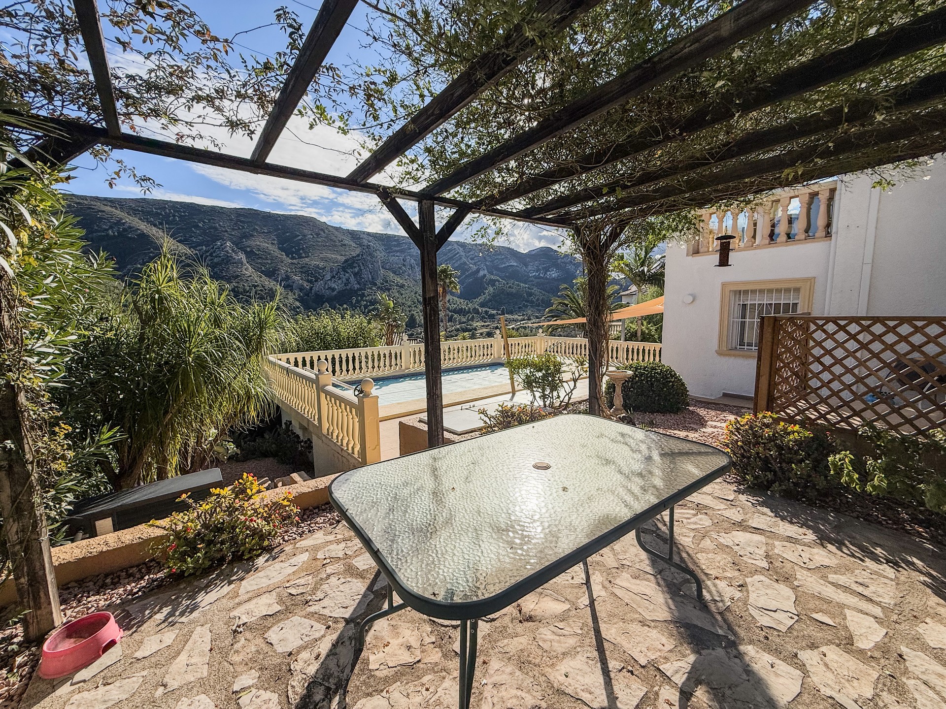 Villa mit 4 Schlafzimmern in Pedreguer